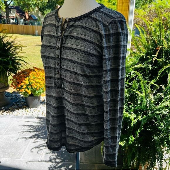 Lucky Brand T-shirt Long Sleeve Multi Design Black Gray & White size Large - Picture 6 of 8